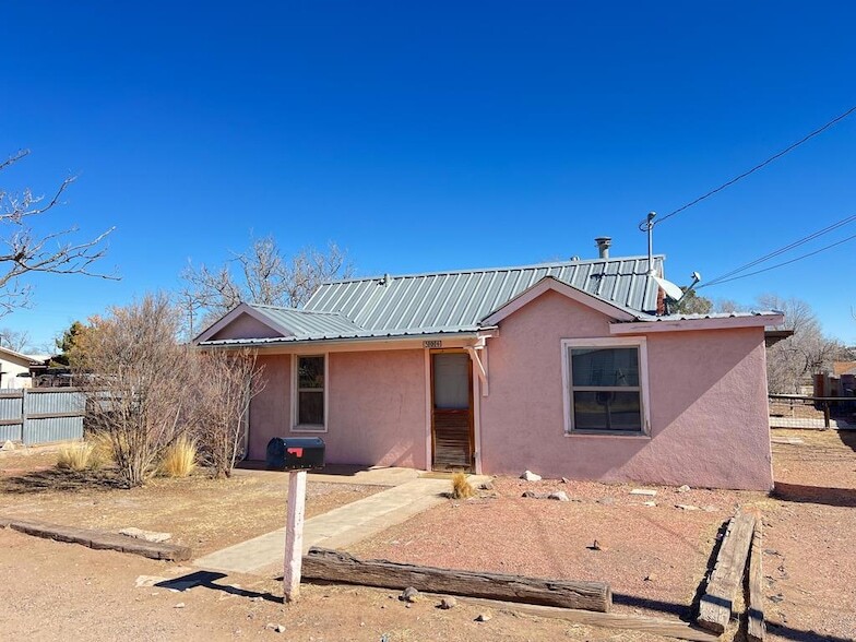 304 S 12th St, Unit 012 in Alpine, TX - Building Photo