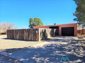 1501 Riley Dr in Roswell, NM - Building Photo