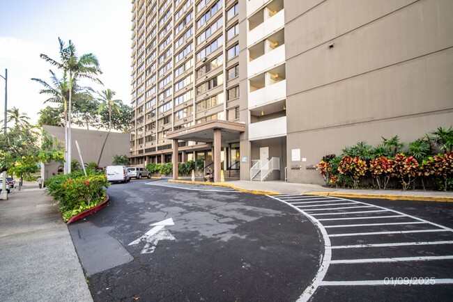 1255 Nuuanu Ave in Honolulu, HI - Building Photo - Building Photo