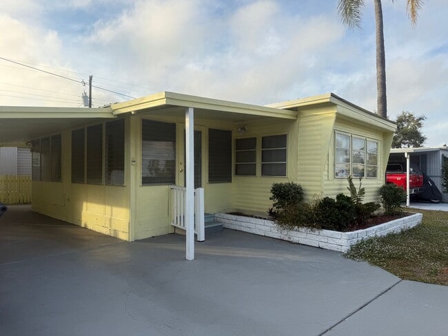 property at 4116 7th St E