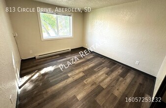 1007 N 2nd St in Aberdeen, SD - Building Photo - Building Photo