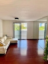 36 NW 6th Ave in Miami, FL - Building Photo - Building Photo