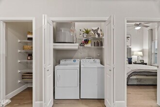 Urban Crest Apartments in San Antonio, TX - Building Photo - Building Photo