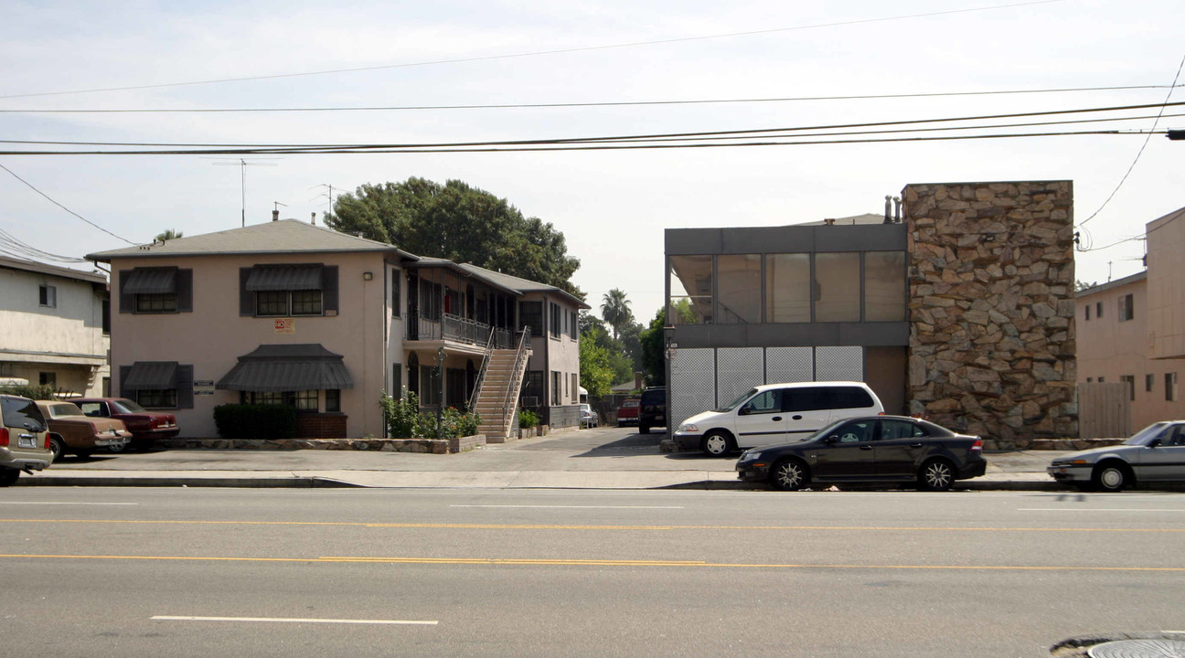 5700-5720 Sepulveda Blvd in Van Nuys, CA - Building Photo