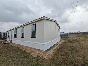 107 Porter Cir in Savoy, TX - Building Photo - Building Photo