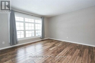 323 Centre St in Shelburne, ON - Building Photo - Building Photo