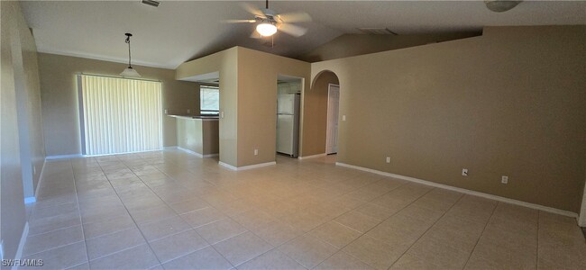 306 SE 7th St in Cape Coral, FL - Building Photo - Building Photo