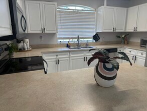 1458 Bay Grove Dr in Port Orange, FL - Foto de edificio - Building Photo