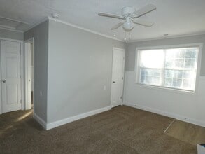 220 Corbin St in Liberty, MO - Building Photo - Building Photo