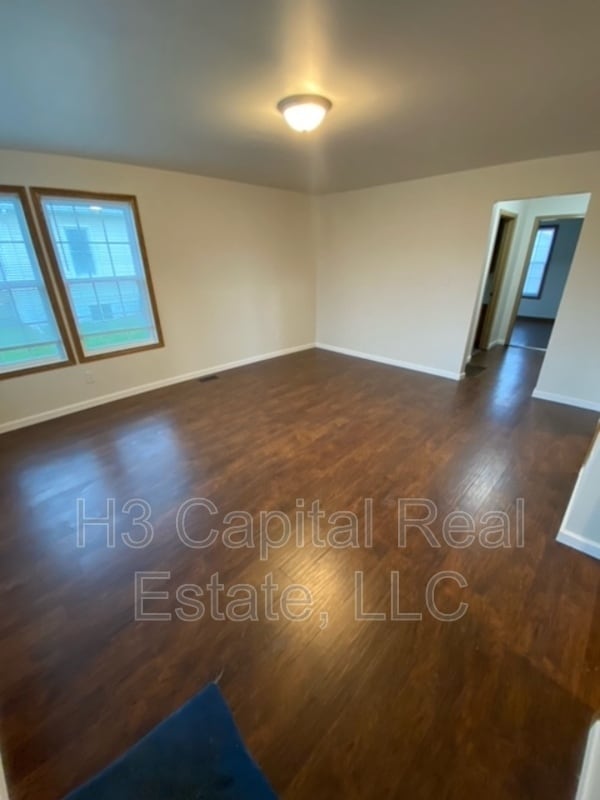 112 Velma Ave in South Roxana, IL - Building Photo - Building Photo