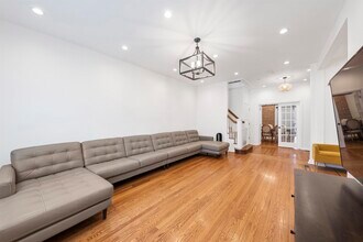 10 Apollo St in Jersey City, NJ - Building Photo - Building Photo