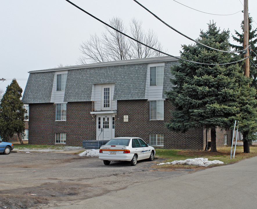 325 Bellbrook Ave in Xenia, OH - Building Photo