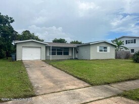 1716 Ixora Dr W in Melbourne, FL - Building Photo