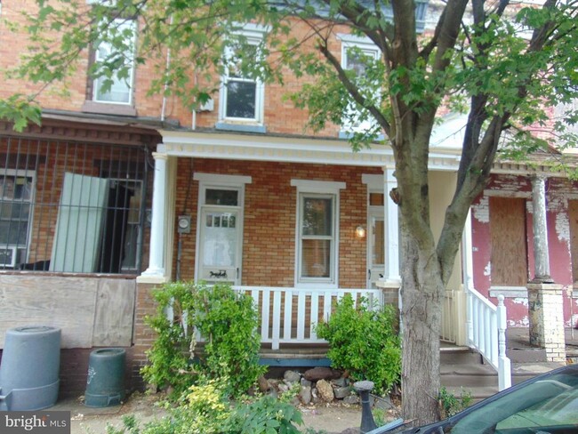 property at 805 Princeton Ave