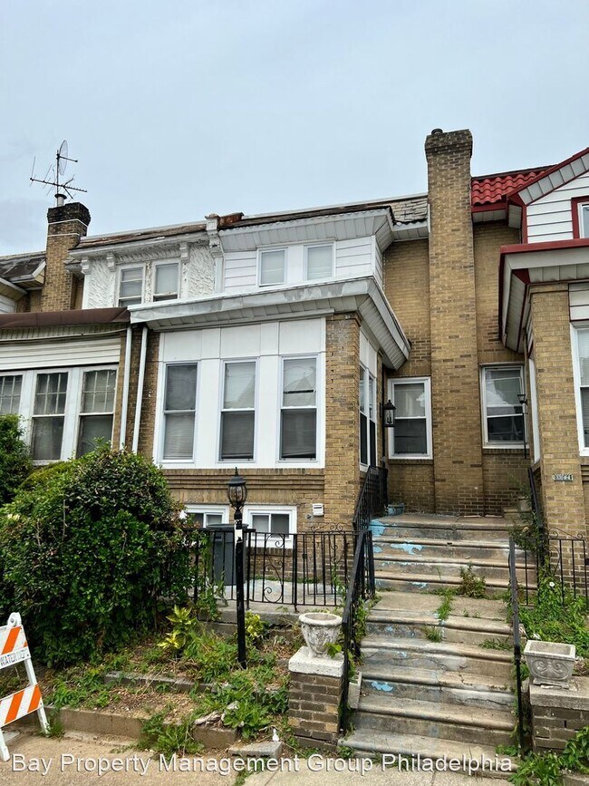 5843 Fernwood St photo'