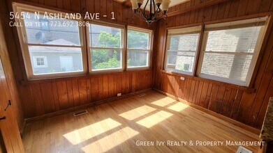 5454 N Ashland Ave in Chicago, IL - Foto de edificio - Building Photo