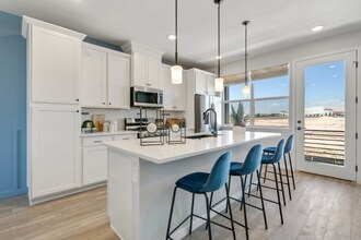 2032 Peridot Lp Hts in Colorado Springs, CO - Building Photo - Building Photo