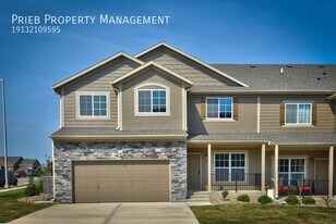 21677 W 126th Terrace in Olathe, KS - Building Photo