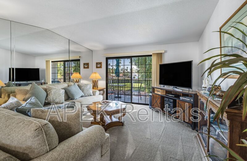 2701 E Mesquite Ave in Palm Springs, CA - Foto de edificio