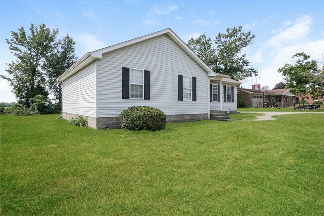 127 Agin Way in Milton, KY - Building Photo - Building Photo
