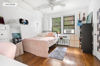 211 E 35th St in New York, NY - Building Photo - Building Photo