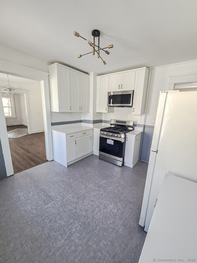 41 Lincoln Ave in Norwalk, CT - Building Photo - Building Photo