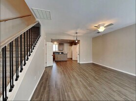 178 Holly St in Georgetown, TX - Building Photo