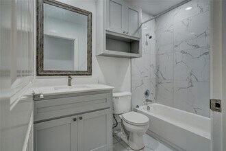 900 NW 13th St in Oklahoma City, OK - Building Photo - Building Photo