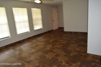 326 Decordre Rd SE in Palm Bay, FL - Building Photo - Building Photo