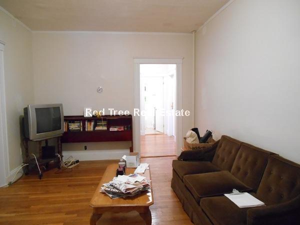 40 Orchard Rd, Unit 2 in Brookline, MA - Building Photo - Building Photo