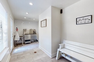 Ashford Place in Mobile, AL - Building Photo - Other