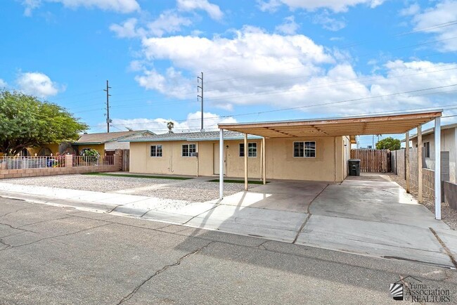 1307 E Morrison St in Yuma, AZ - Building Photo - Building Photo