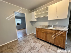 1210 N Goodlet Ave in Indianapolis, IN - Building Photo - Building Photo