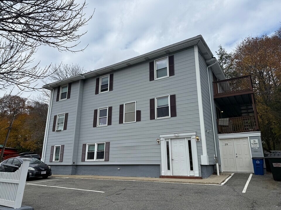 279 Fellsway in Medford, MA - Building Photo