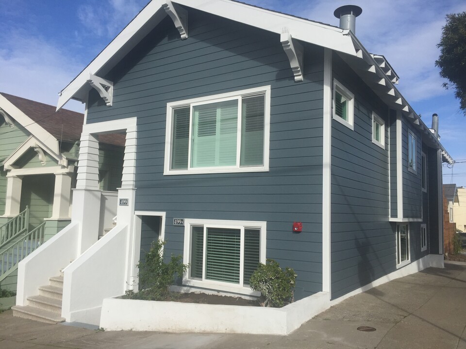 499 Evergreen Ave in Daly City, CA - Foto de edificio