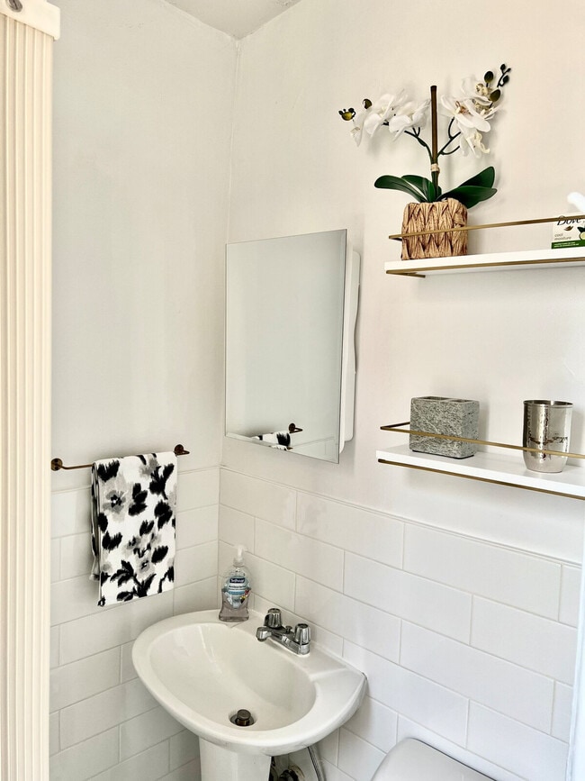 542 E 14th St in New York, NY - Building Photo - Building Photo