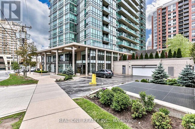 26-526 Norton Ave in Toronto, ON - Building Photo - Building Photo