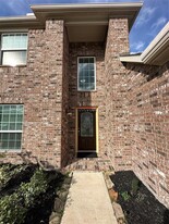 2311 Langley Dr in Rosharon, TX - Foto de edificio - Building Photo