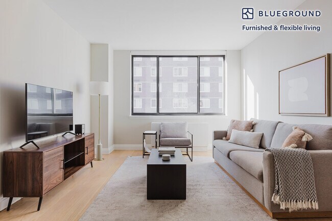 345 E 94th St in New York, NY - Building Photo - Building Photo