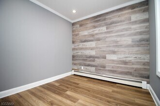75 W Flagge St in Rockaway, NJ - Foto de edificio - Building Photo