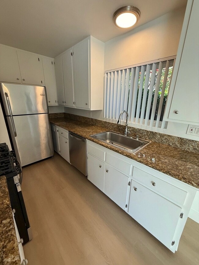 3806 Pacific Ave in Los Angeles, CA - Building Photo - Building Photo