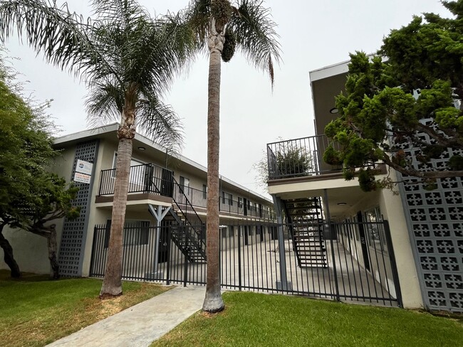 property at 1604 Henderson Ave