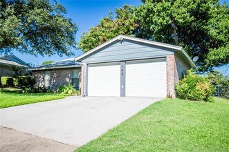 740 Admiralty Way in Fort Worth, TX - Building Photo - Building Photo