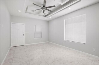3804 N Robin Ave, Unit 2 in Pharr, TX - Building Photo - Building Photo