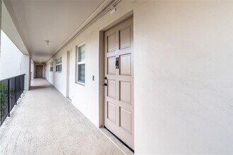 2950 N Palm Aire Dr in Pompano Beach, FL - Building Photo - Building Photo