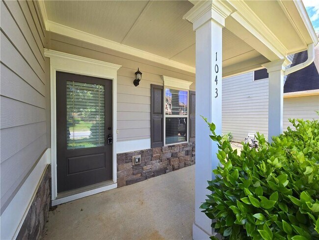 1043 Blind Brook Cir in Hoschton, GA - Building Photo - Building Photo