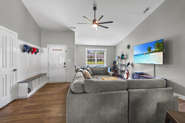 117 Woodbury Farm Dr in Jacksonville, NC - Building Photo - Building Photo