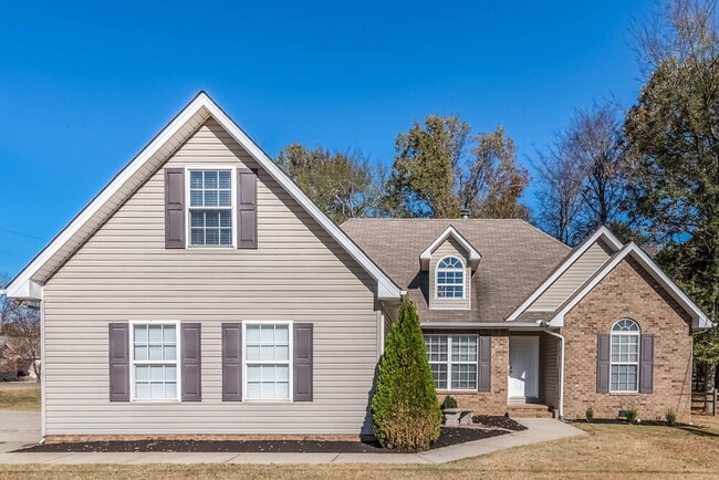 property at 220 Gatewood Dr