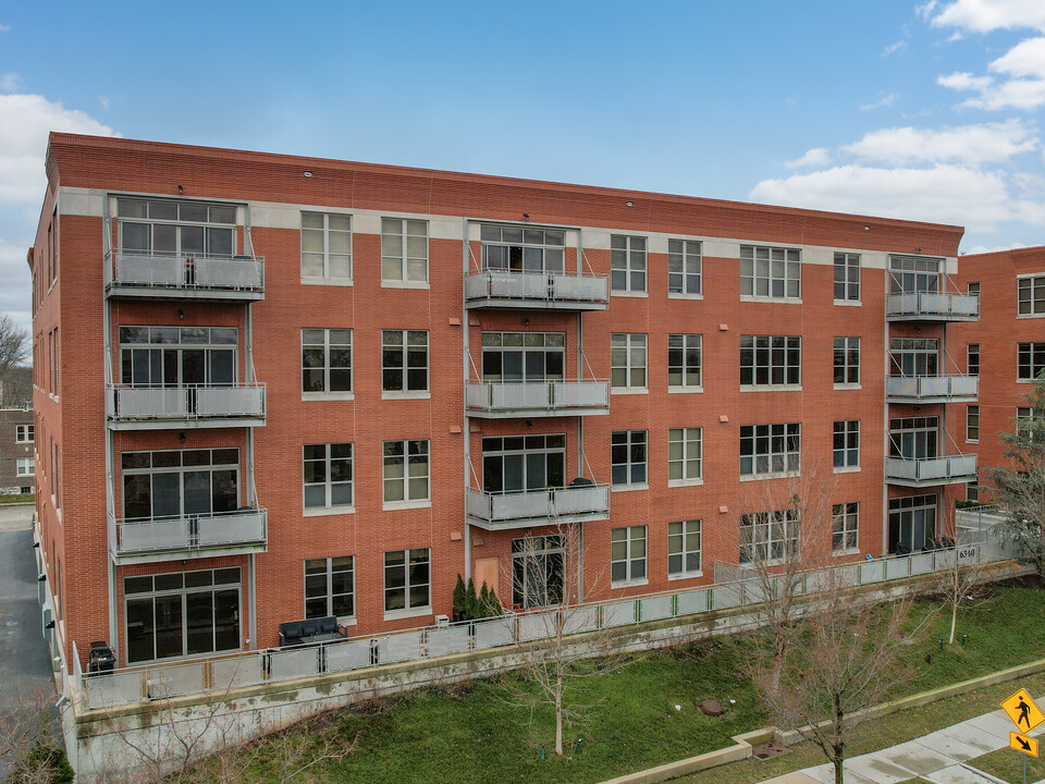 Hi-Pointe Lofts I in Richmond Heights, MO - Building Photo