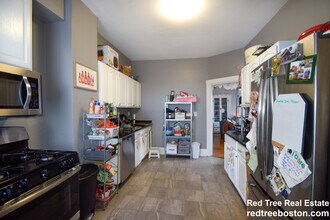 85 Surrey St, Unit 2 in Boston, MA - Foto de edificio - Building Photo